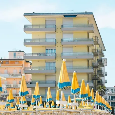 Apartment {lux Kobler} - Luminoso Fronte Mare Lido di Jesolo